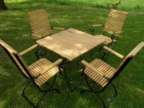 Biergartenmöbel- ITER® Metall Robinienholz Biergartenmöbel- ITER® Metall Robinienholz